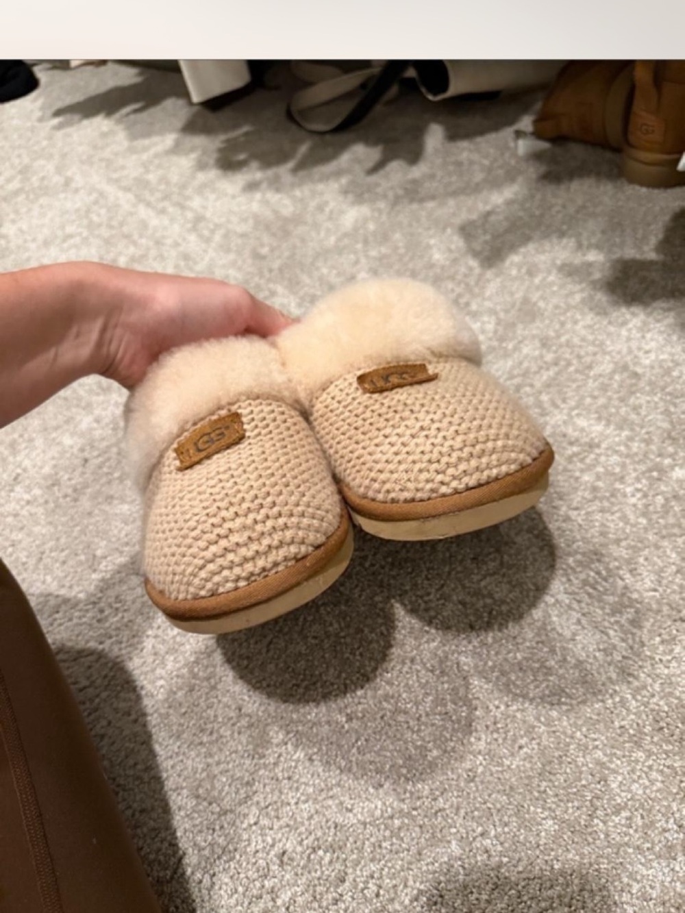 UGG woman’s Knit Shearling Cuff Slippers in Beige - Picture 4 of 4